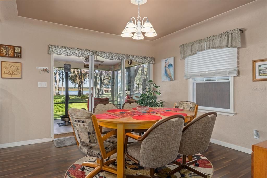 For Sale: $849,500 (2 beds, 2 baths, 960 Square Feet)