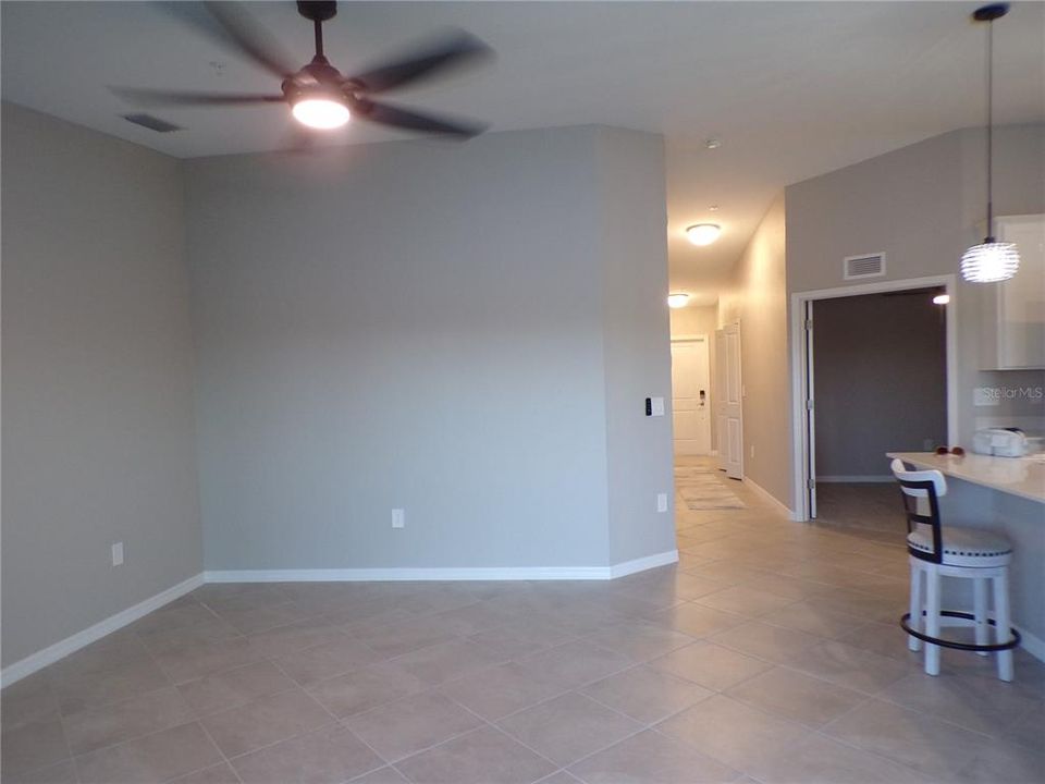 В аренду: $1,900 (2 спален, 2 ванн, 1438 Квадратных фут)