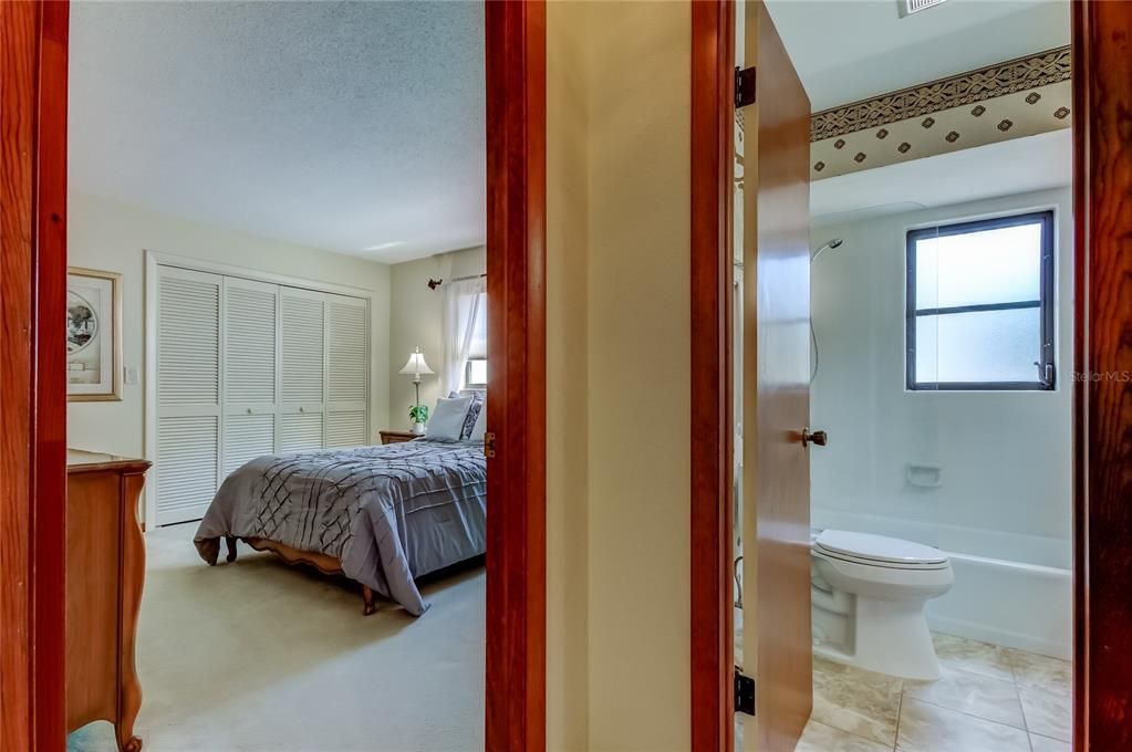 En Venta: $689,900 (2 camas, 2 baños, 1733 Pies cuadrados)