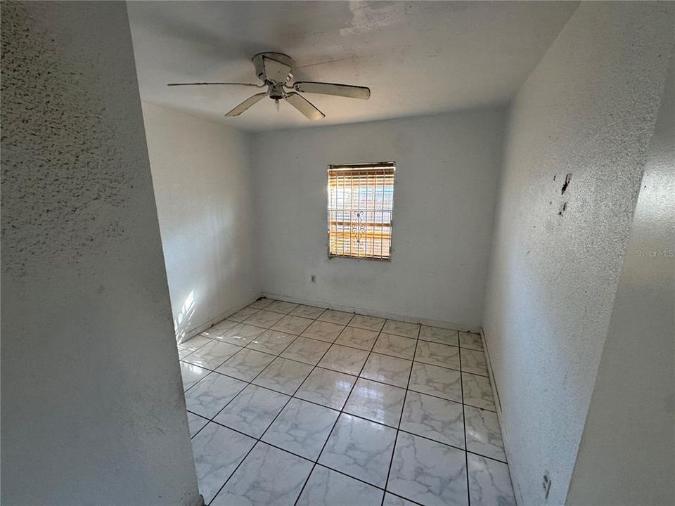 На продажу: $544,999 (8 спален, 5 ванн, 2432 Квадратных фут)