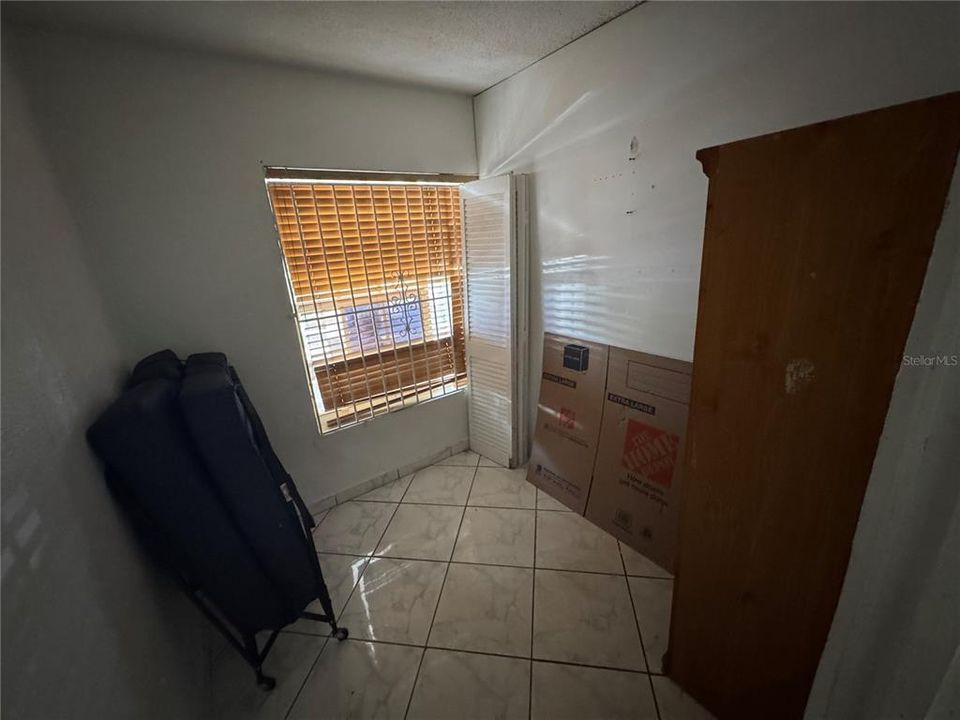 На продажу: $544,999 (8 спален, 5 ванн, 2432 Квадратных фут)