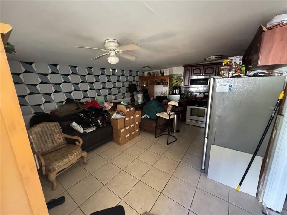 На продажу: $544,999 (8 спален, 5 ванн, 2432 Квадратных фут)