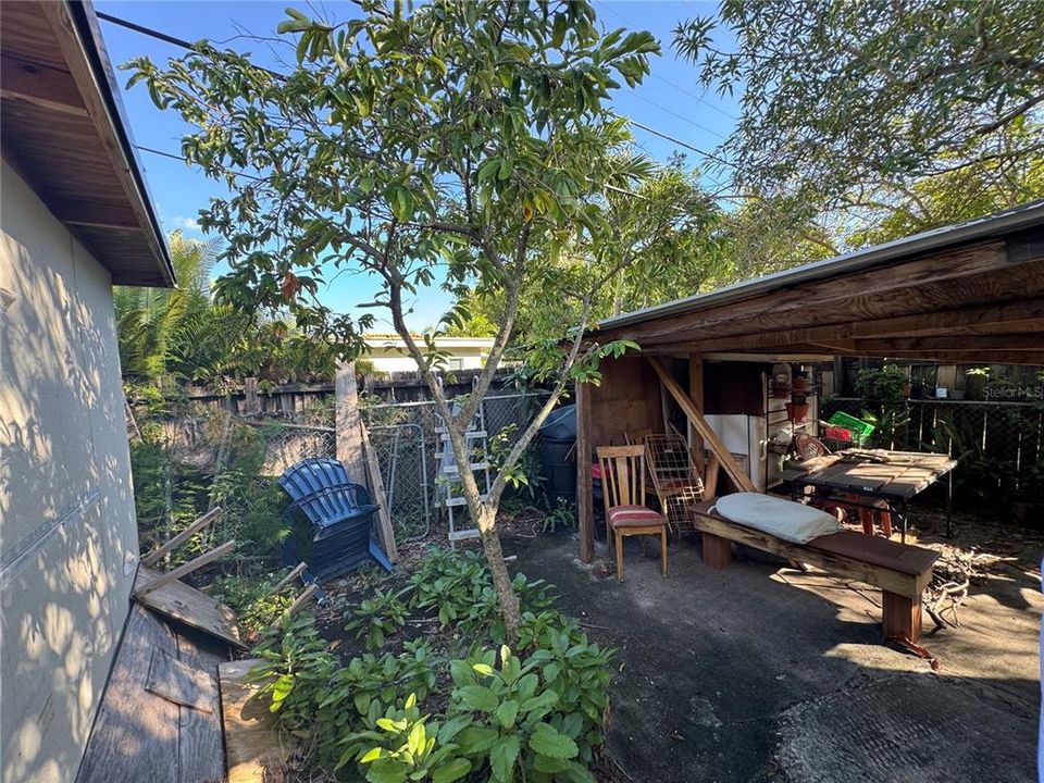 На продажу: $544,999 (8 спален, 5 ванн, 2432 Квадратных фут)