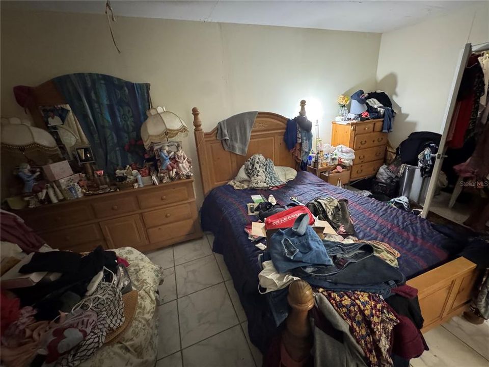 На продажу: $544,999 (8 спален, 5 ванн, 2432 Квадратных фут)