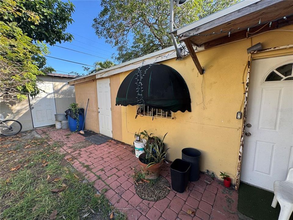 На продажу: $544,999 (8 спален, 5 ванн, 2432 Квадратных фут)