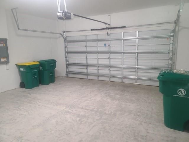 For Sale: $349,900 (4 beds, 2 baths, 1914 Square Feet)