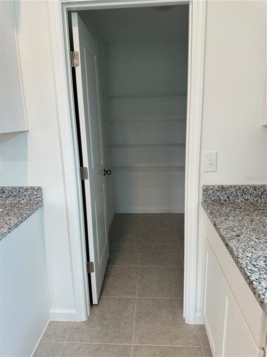 出租: $2,500 (3 贝兹, 2 浴室, 1675 平方英尺)