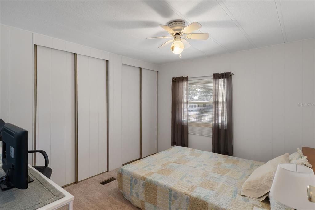 For Sale: $169,900 (2 beds, 2 baths, 1104 Square Feet)