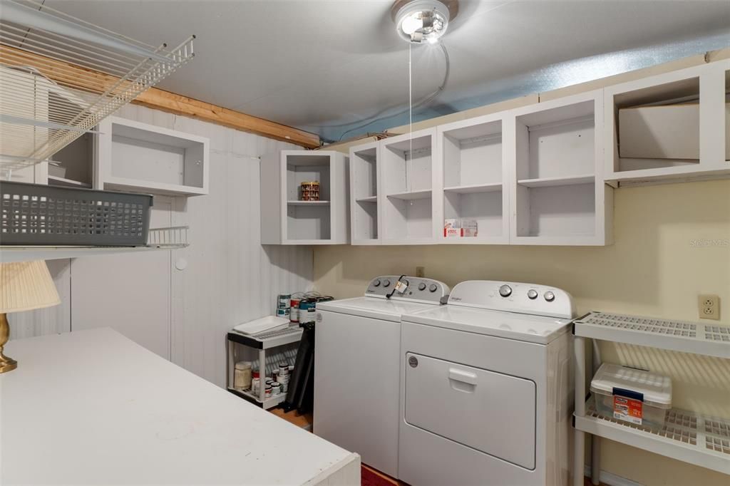 For Sale: $169,900 (2 beds, 2 baths, 1104 Square Feet)