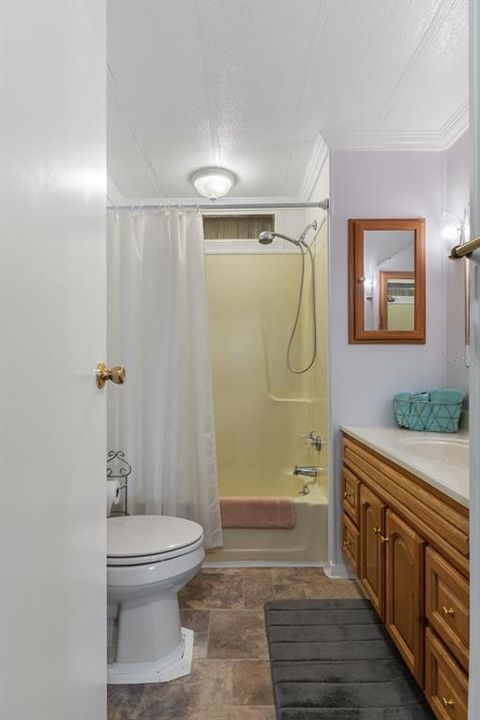 For Sale: $169,900 (2 beds, 2 baths, 1104 Square Feet)