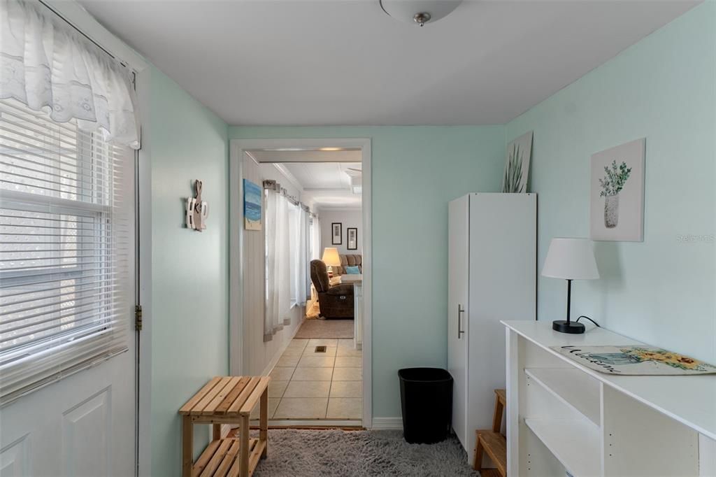 For Sale: $169,900 (2 beds, 2 baths, 1104 Square Feet)