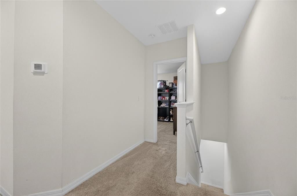 En Venta: $295,000 (3 camas, 2 baños, 1707 Pies cuadrados)