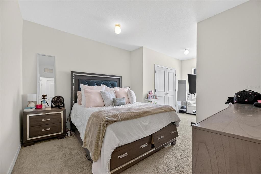 En Venta: $295,000 (3 camas, 2 baños, 1707 Pies cuadrados)