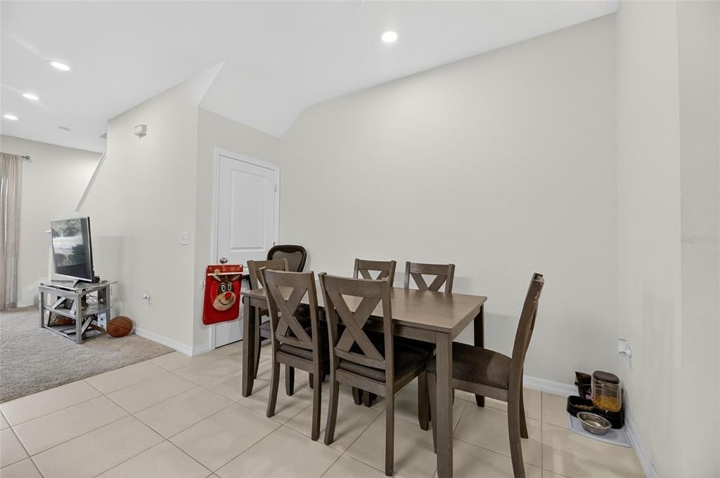 En Venta: $295,000 (3 camas, 2 baños, 1707 Pies cuadrados)