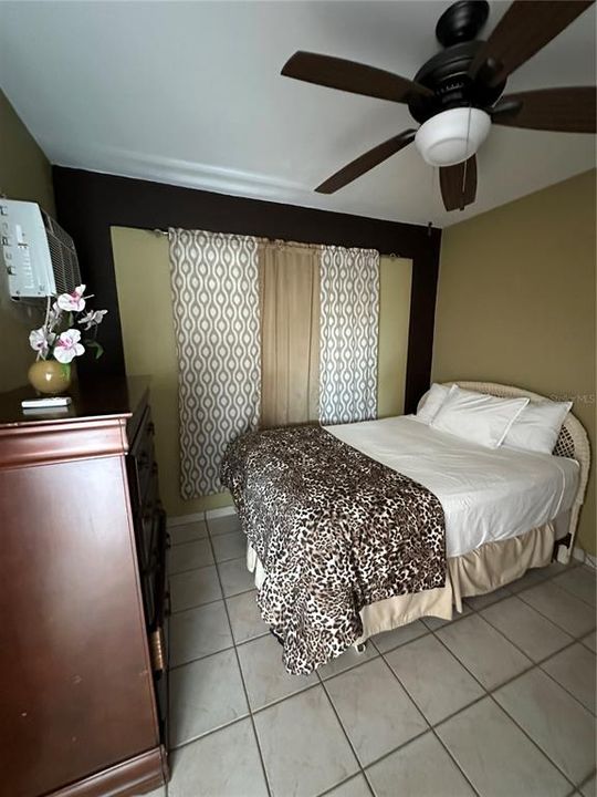 На продажу: $1,800,000 (12 спален, 11 ванн, 3500 Квадратных фут)