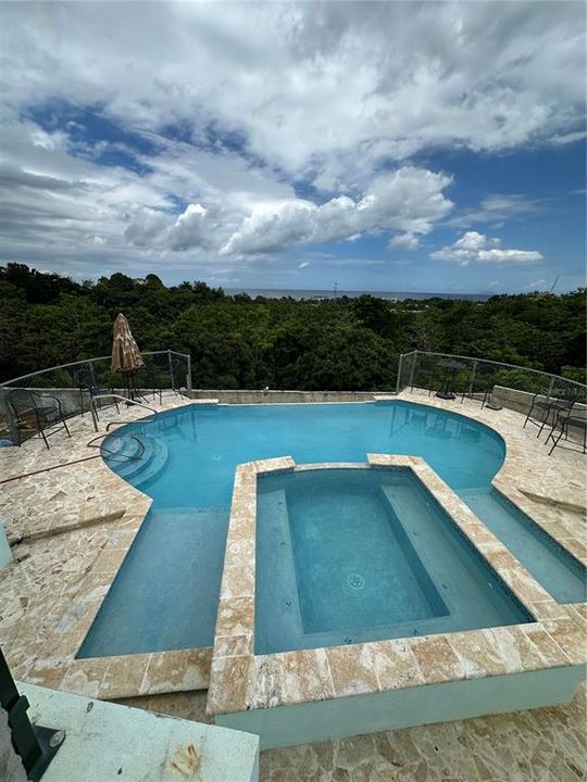 En Venta: $1,800,000 (12 camas, 11 baños, 3500 Pies cuadrados)