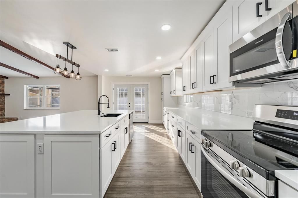 待售: $624,700 (3 贝兹, 2 浴室, 1672 平方英尺)