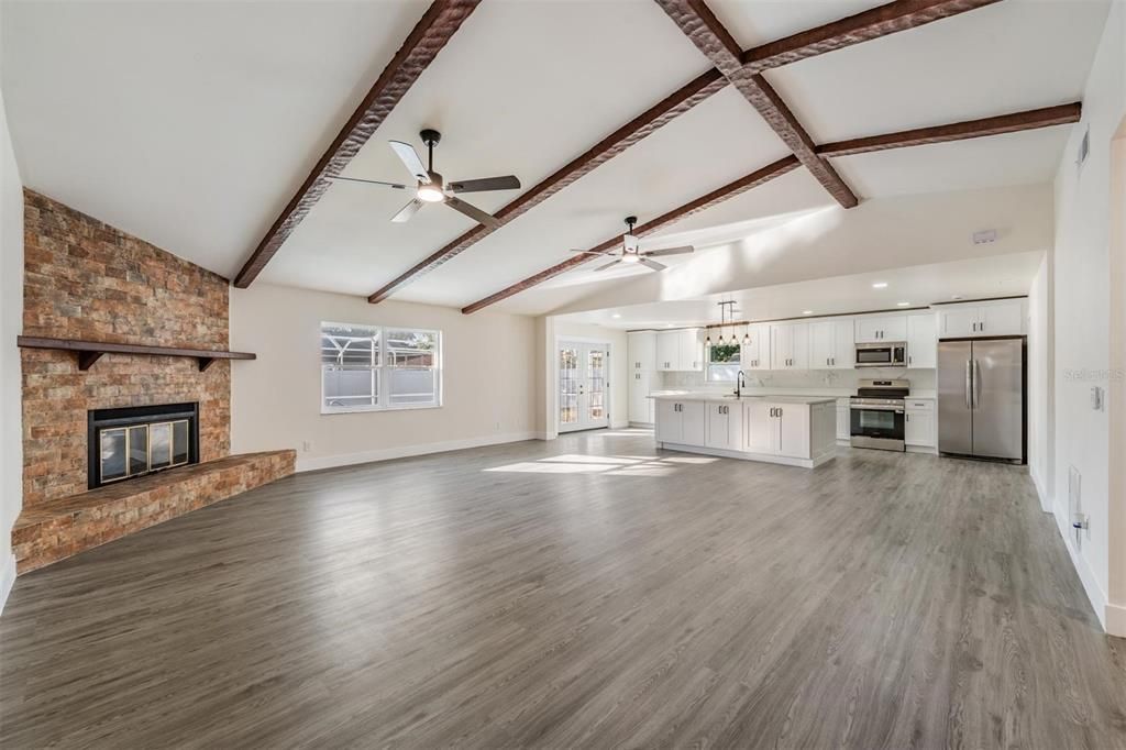 待售: $624,700 (3 贝兹, 2 浴室, 1672 平方英尺)