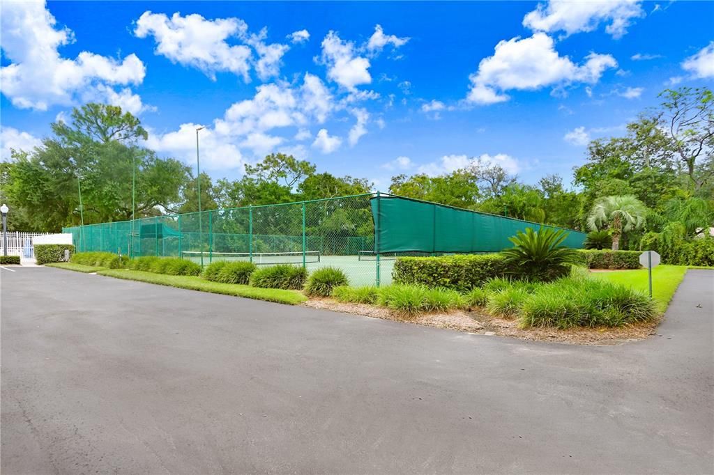 На продажу: $175,000 (0.60 acres)