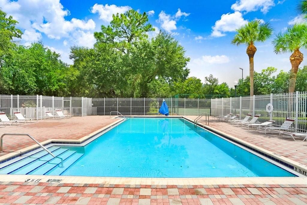 На продажу: $175,000 (0.60 acres)