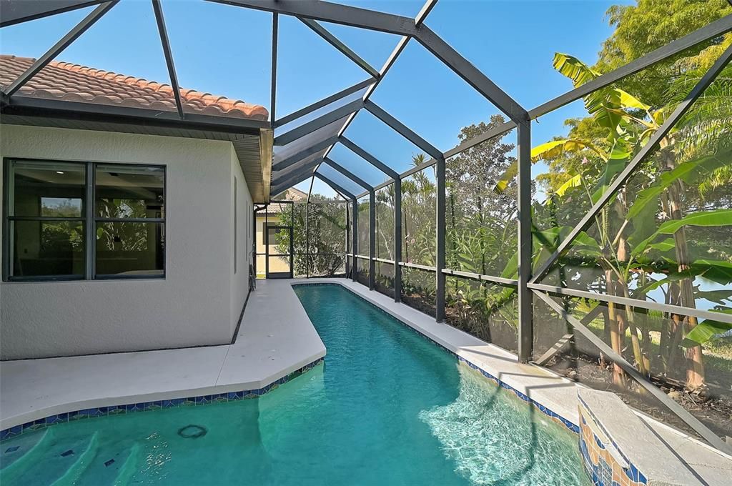 En Venta: $749,000 (4 camas, 3 baños, 2600 Pies cuadrados)