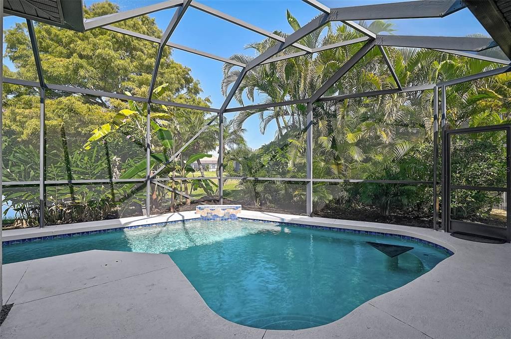 En Venta: $749,000 (4 camas, 3 baños, 2600 Pies cuadrados)