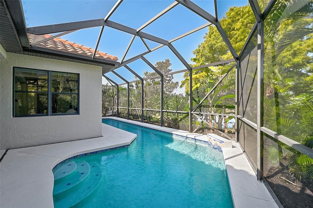 En Venta: $749,000 (4 camas, 3 baños, 2600 Pies cuadrados)