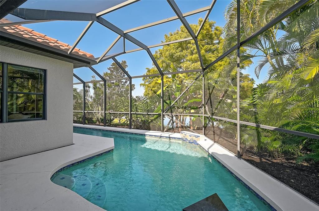 En Venta: $749,000 (4 camas, 3 baños, 2600 Pies cuadrados)