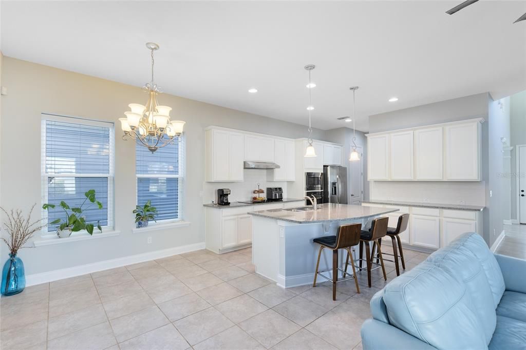 На продажу: $675,000 (4 спален, 3 ванн, 2344 Квадратных фут)