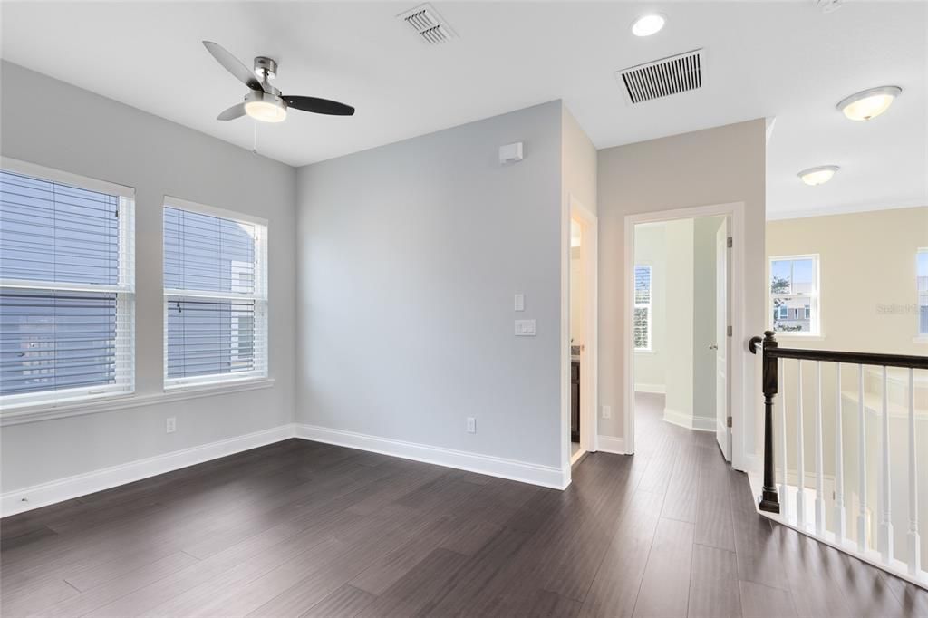 На продажу: $675,000 (4 спален, 3 ванн, 2344 Квадратных фут)