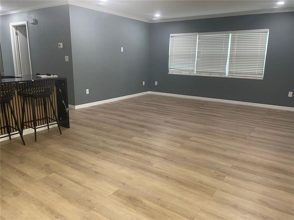 For Sale: $354,999 (3 beds, 1 baths, 1252 Square Feet)