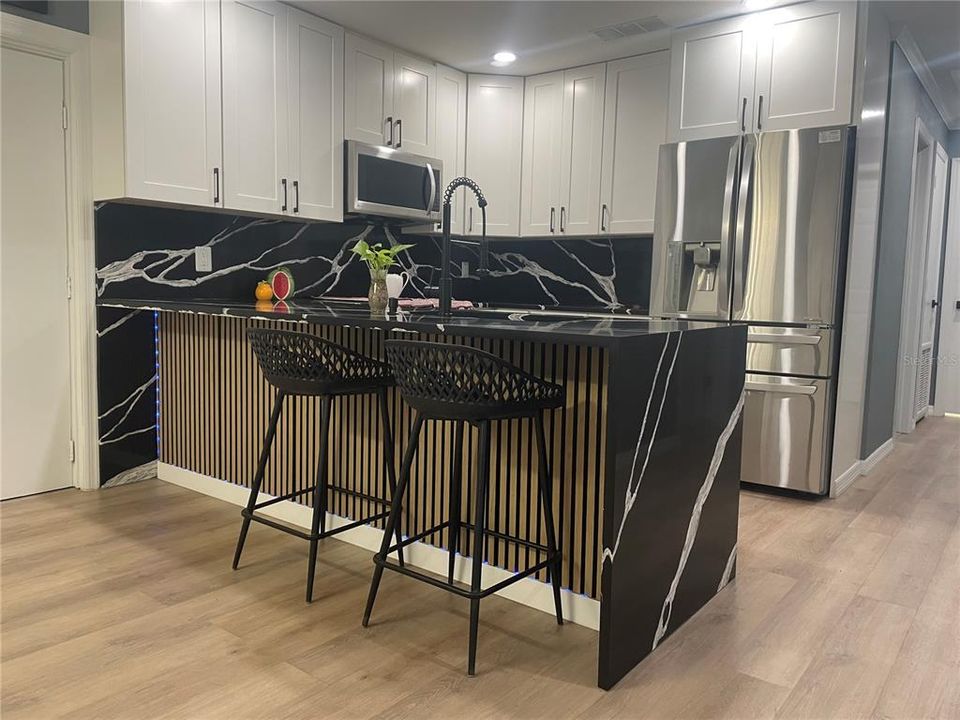 For Sale: $354,999 (3 beds, 1 baths, 1252 Square Feet)