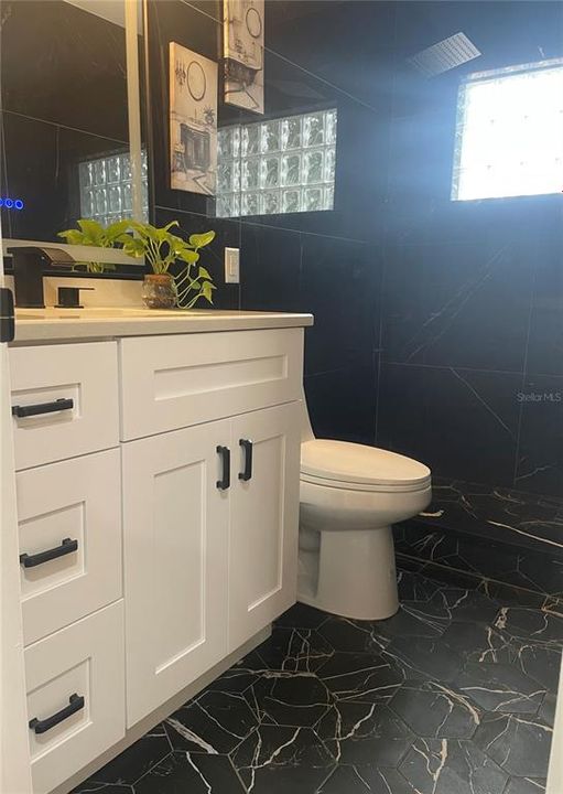 For Sale: $354,999 (3 beds, 1 baths, 1252 Square Feet)