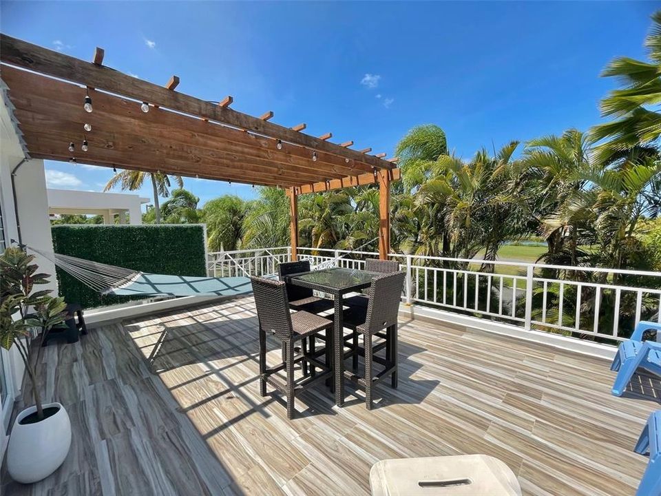 For Sale: $699,000 (4 beds, 3 baths, 2085 Square Feet)