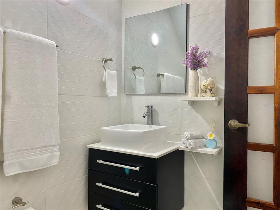 For Sale: $699,000 (4 beds, 3 baths, 2085 Square Feet)