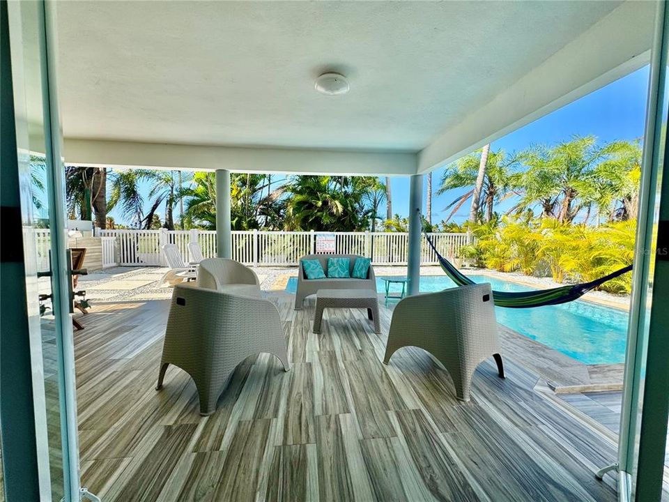 For Sale: $699,000 (4 beds, 3 baths, 2085 Square Feet)