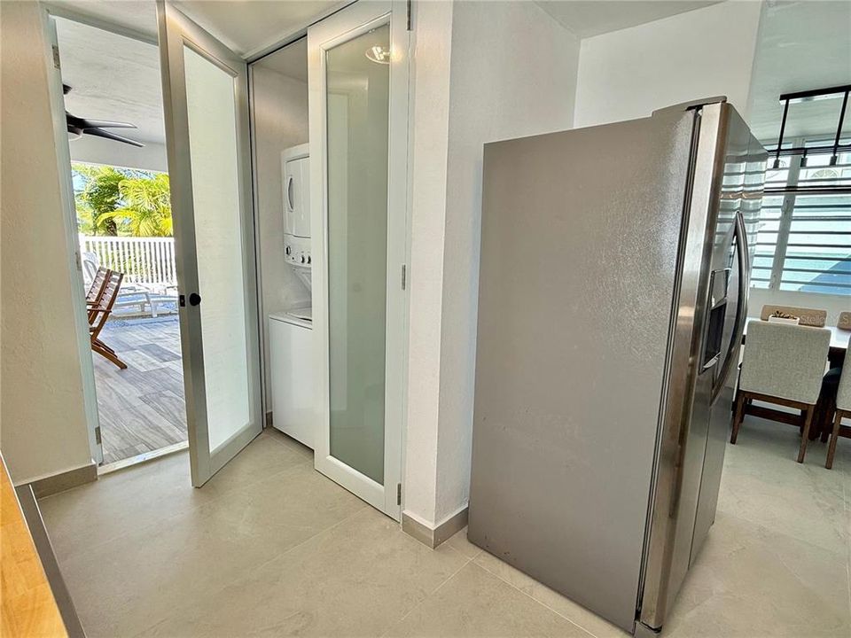 For Sale: $699,000 (4 beds, 3 baths, 2085 Square Feet)