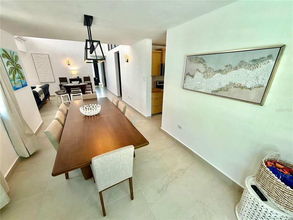 For Sale: $699,000 (4 beds, 3 baths, 2085 Square Feet)