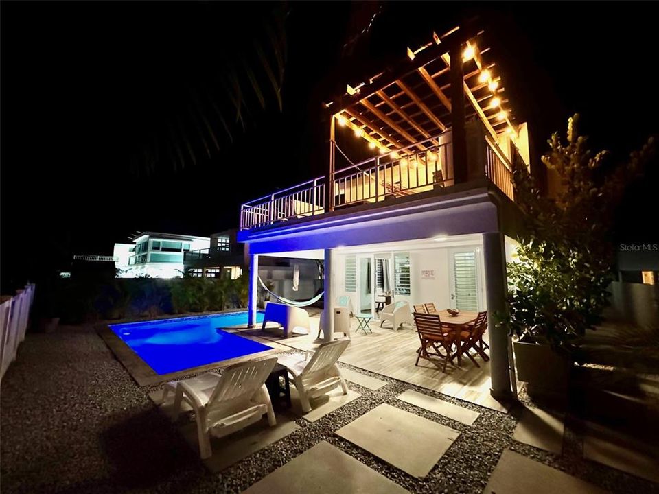 For Sale: $699,000 (4 beds, 3 baths, 2085 Square Feet)