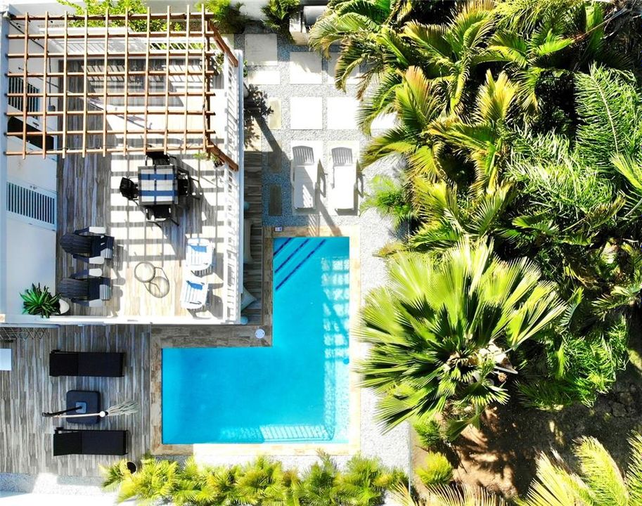 For Sale: $699,000 (4 beds, 3 baths, 2085 Square Feet)