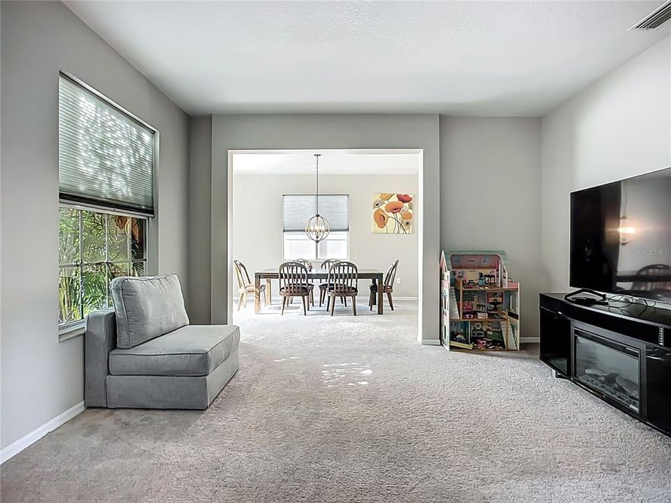 出租: $3,200 (4 贝兹, 3 浴室, 3855 平方英尺)