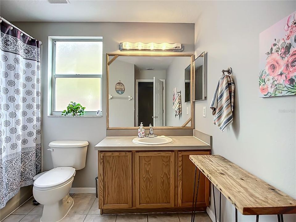 出租: $3,200 (4 贝兹, 3 浴室, 3855 平方英尺)