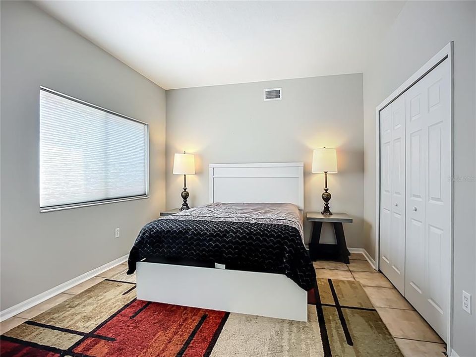 出租: $3,200 (4 贝兹, 3 浴室, 3855 平方英尺)