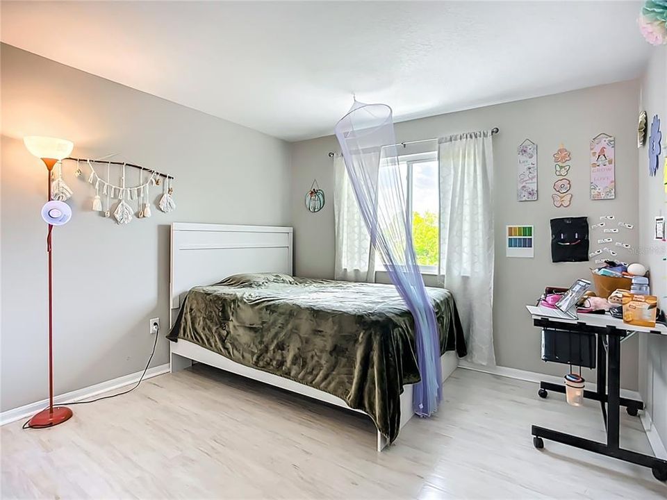 出租: $3,200 (4 贝兹, 3 浴室, 3855 平方英尺)