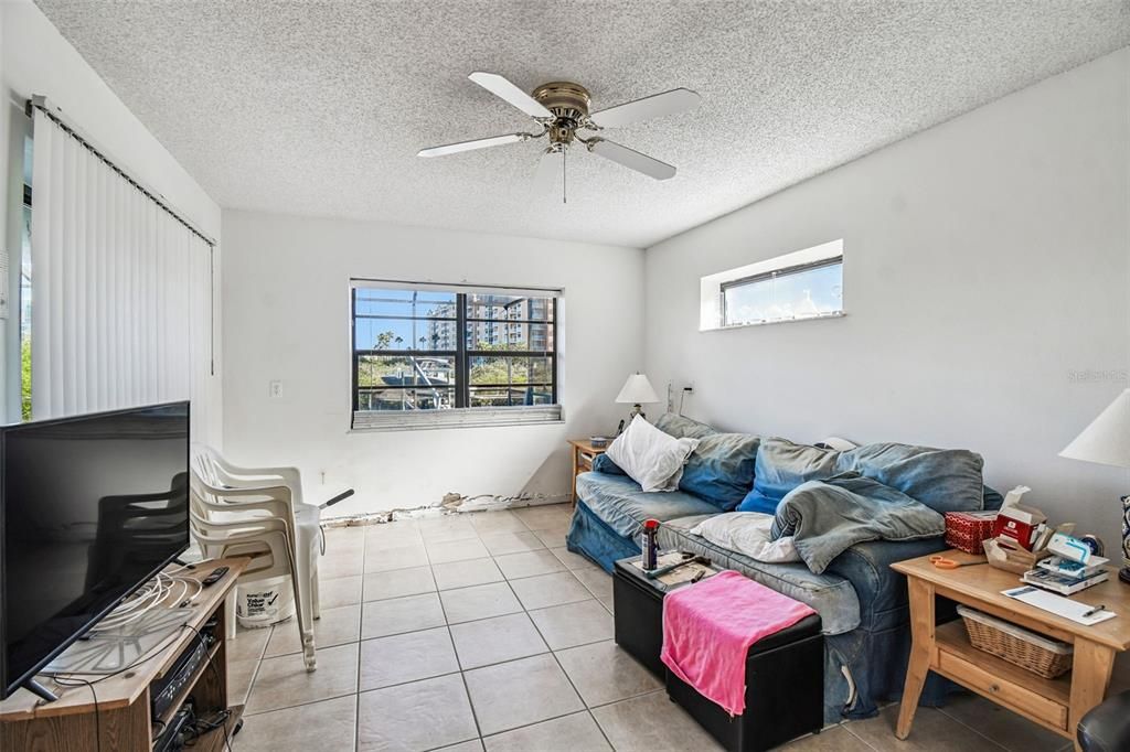 На продажу: $575,000 (5 спален, 3 ванн, 3392 Квадратных фут)