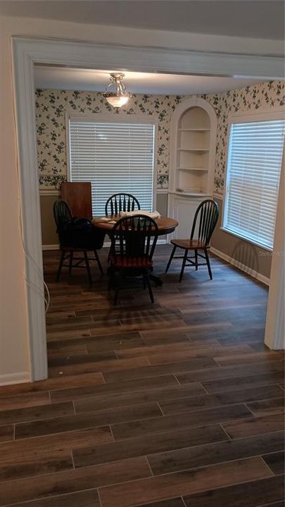 На продажу: $730,000 (0.21 acres)