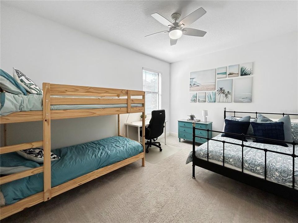 待售: $710,000 (4 贝兹, 4 浴室, 2733 平方英尺)