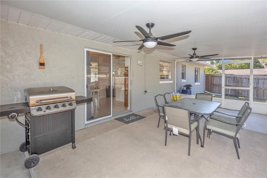 На продажу: $319,999 (3 спален, 2 ванн, 1337 Квадратных фут)