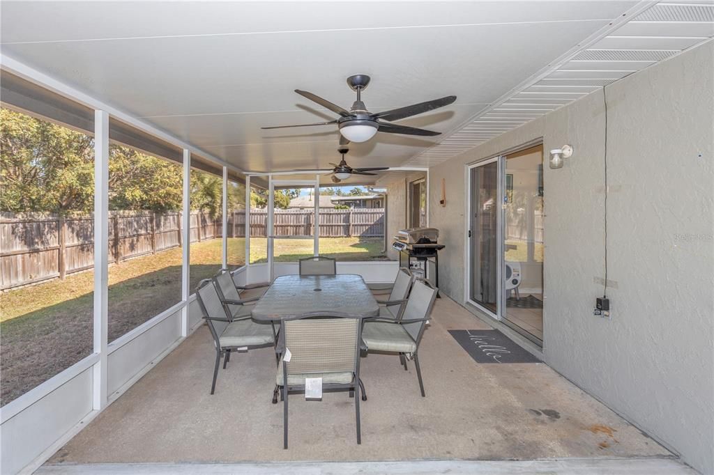 На продажу: $319,999 (3 спален, 2 ванн, 1337 Квадратных фут)