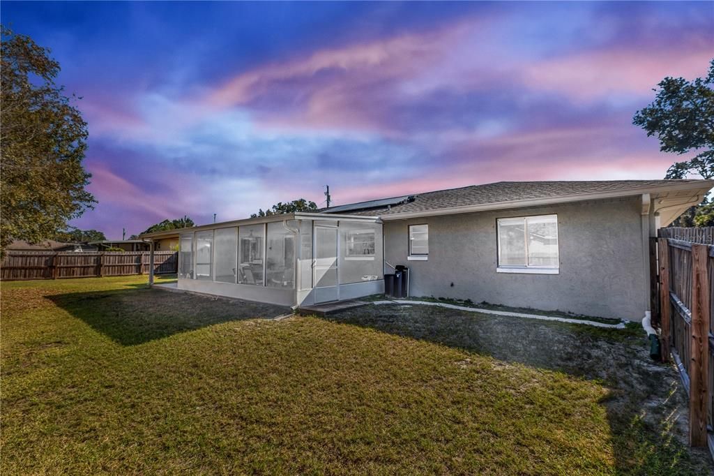 На продажу: $319,999 (3 спален, 2 ванн, 1337 Квадратных фут)